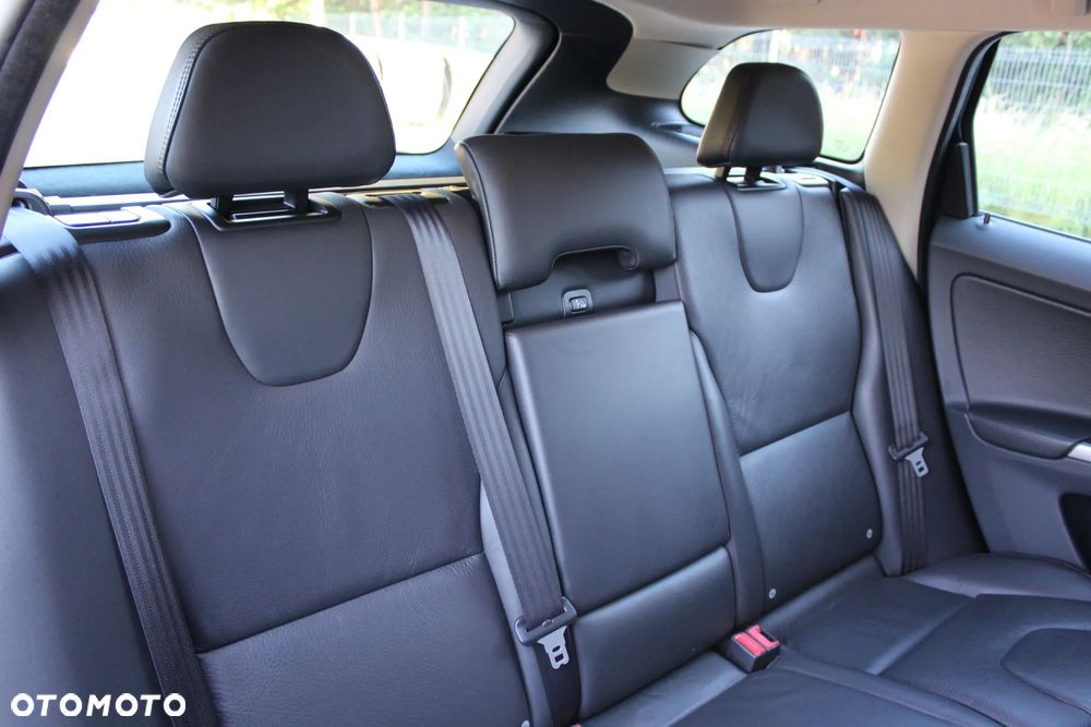 Volvo XC 60 D4 Edition Pro - 29