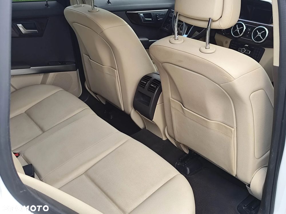 Mercedes-Benz GLK 350 4Matic (BlueEFFICIENCY) 7G-TRONIC - 18