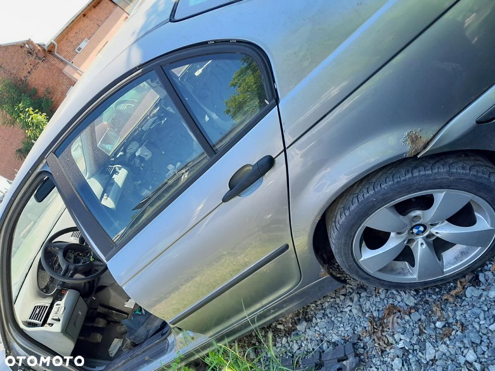 Części BMW E46 2.0 SEDAN benzyna  5-drzwi srebrna DRZWI TYŁ LEWY PRZÓD PRAWY - 2