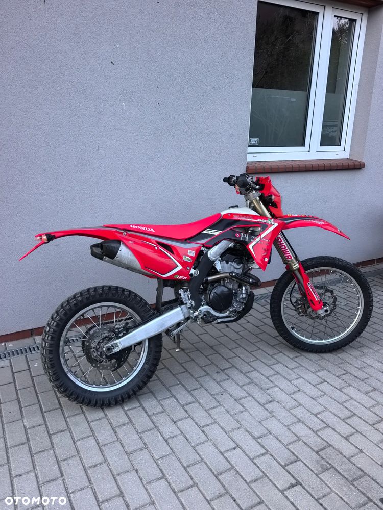 Honda CRF - 3