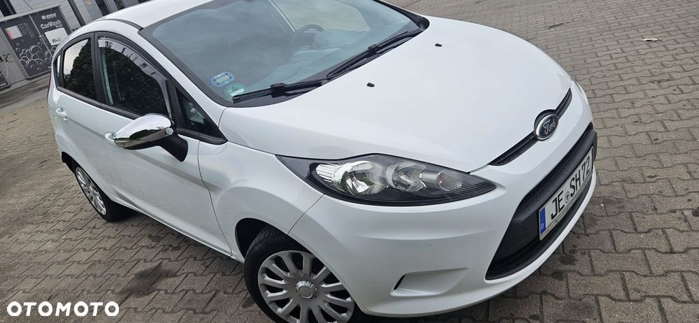 Ford Fiesta - 2