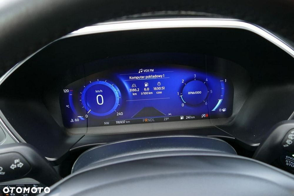 Ford Kuga - 27