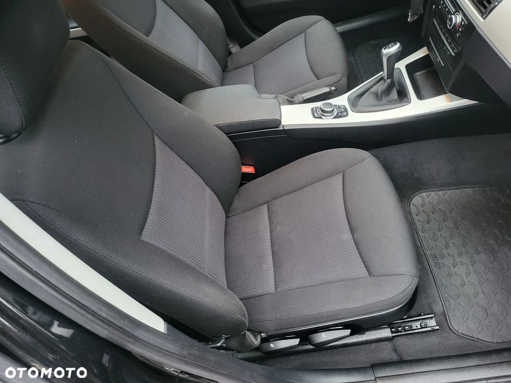 BMW Seria 3 318i Touring Edition Exclusive - 20