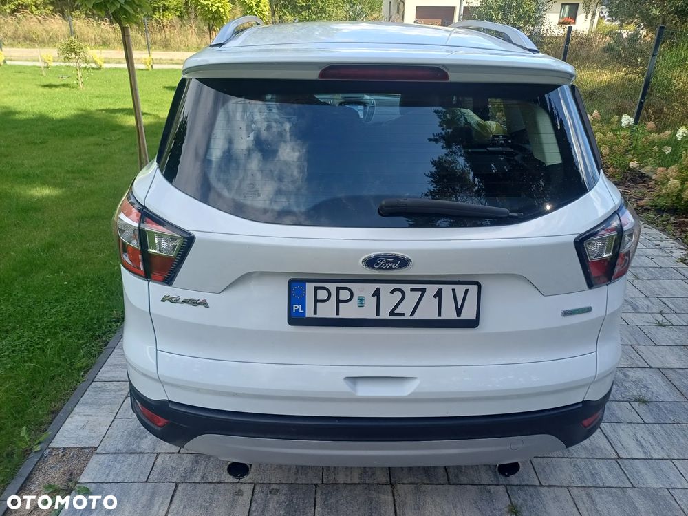 Ford Kuga 1.5 EcoBoost 2x4 Titanium - 5
