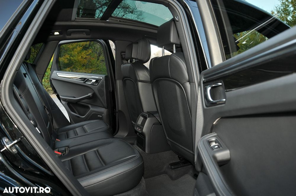 Porsche Macan - 33