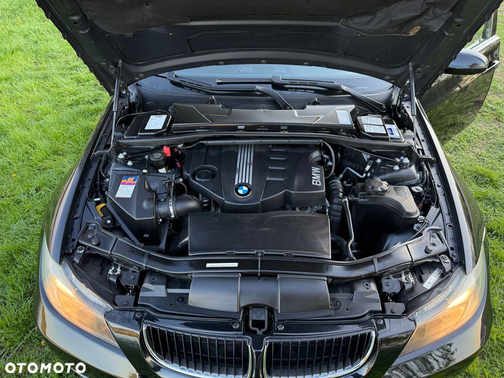 BMW Seria 3 318d DPF - 34