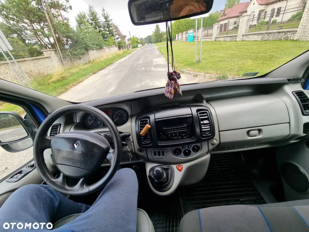 Renault Trafic - 25