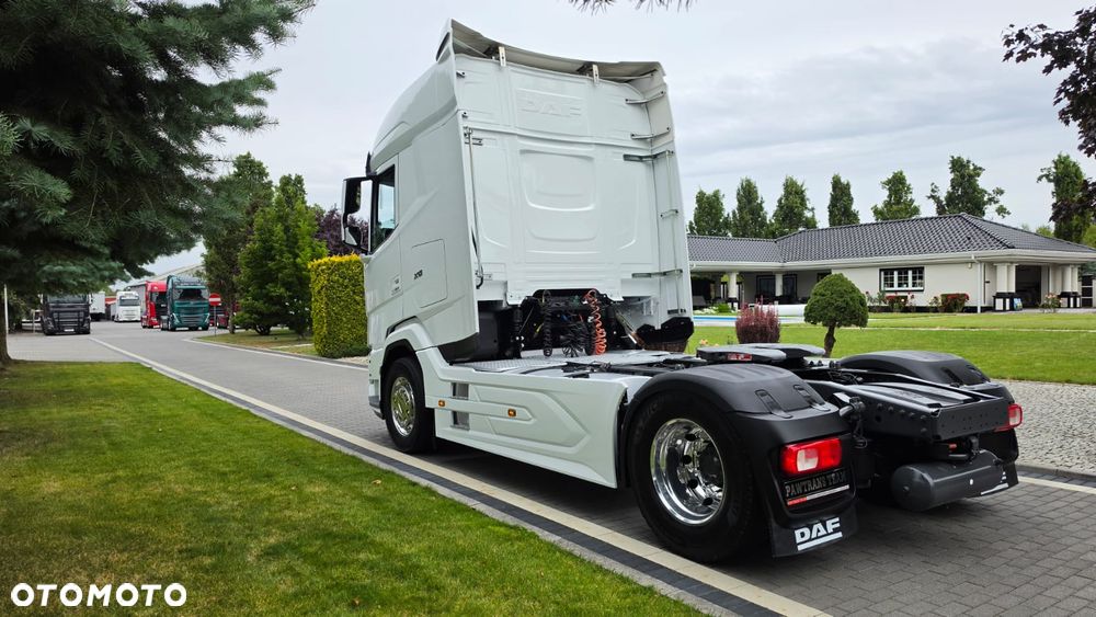 DAF DAF///XG///480///2024///JEDYNE  117TYŚ KM///FULL LED///VIRTUAL COCPIT///ALUMINIOWE///GWARANCJA/// FELGI///ZABUDOWY MIĘDZYOSIOWE///DUŻE ZBIORNIKI///STAN JAK NOWY. - 9