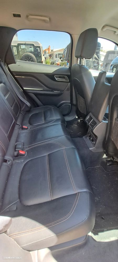 Jaguar F-Pace 2.0 i4D Prestige Aut. - 12