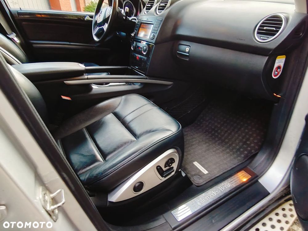 Mercedes-Benz ML - 10