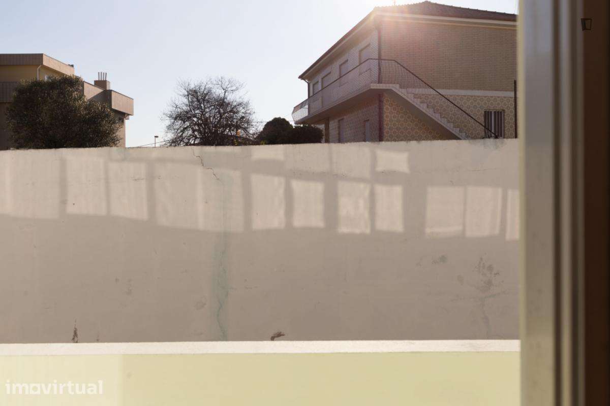 Quarto - localizado em Campanhã Porto - Grande imagem: 3/21