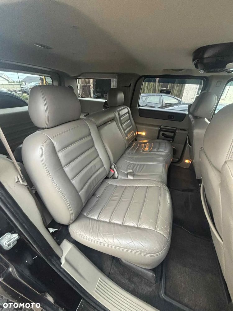 Hummer H2 6.0 V8 - 19
