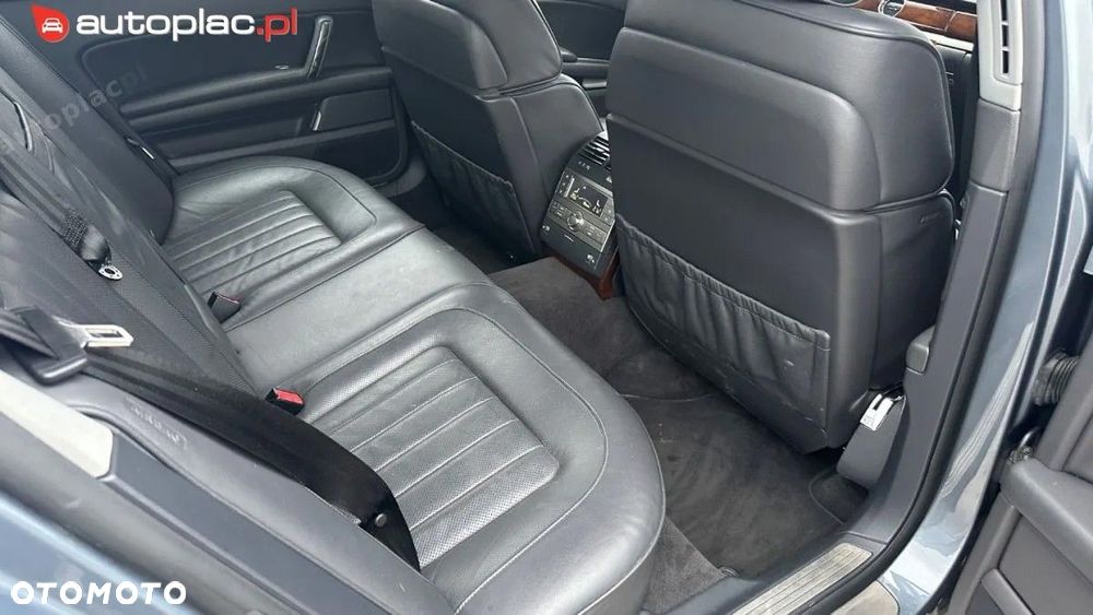 Volkswagen Phaeton - 39