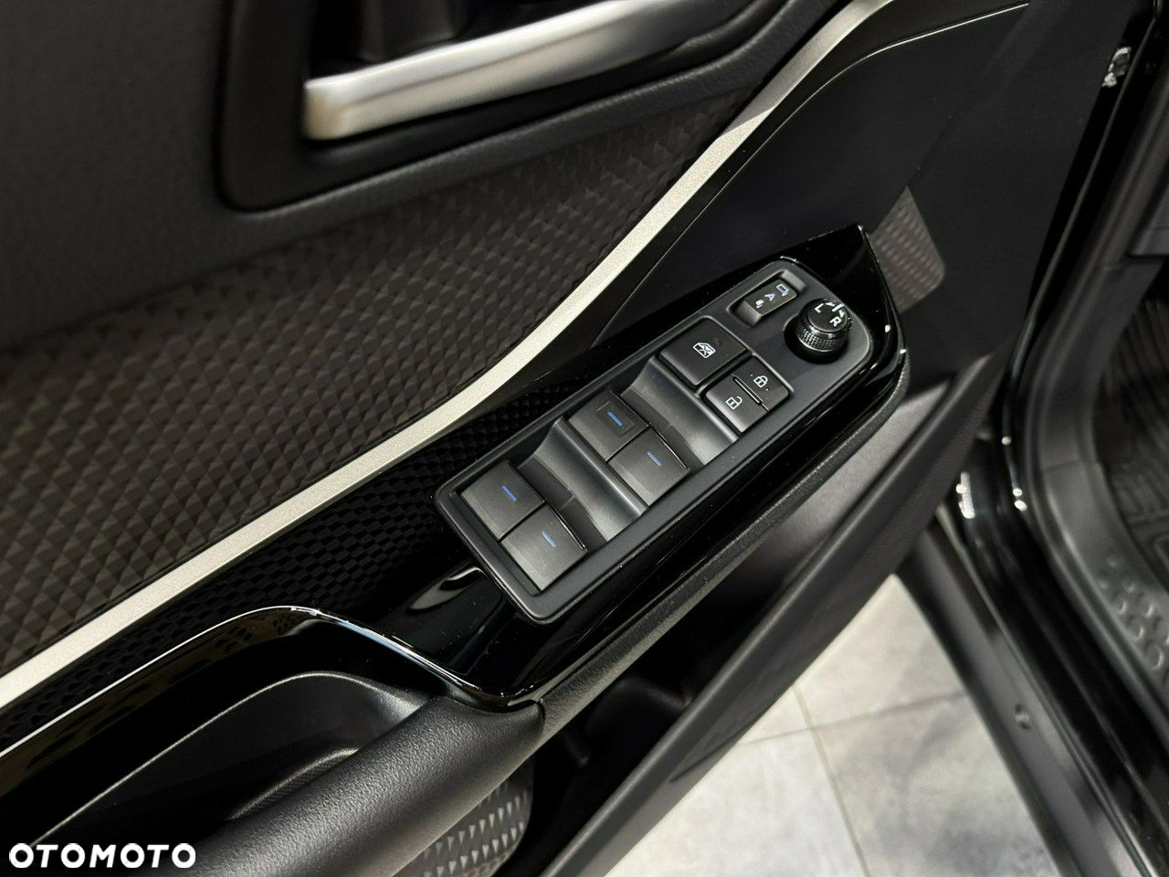 Toyota C-HR - 23