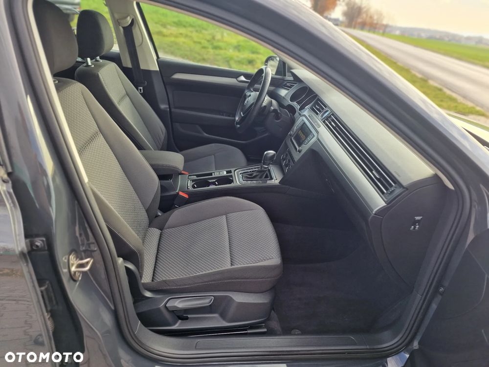 Volkswagen Passat Variant ver-variant-1-6-tdi-bluemotion-technology-dsg-comfortline - 27