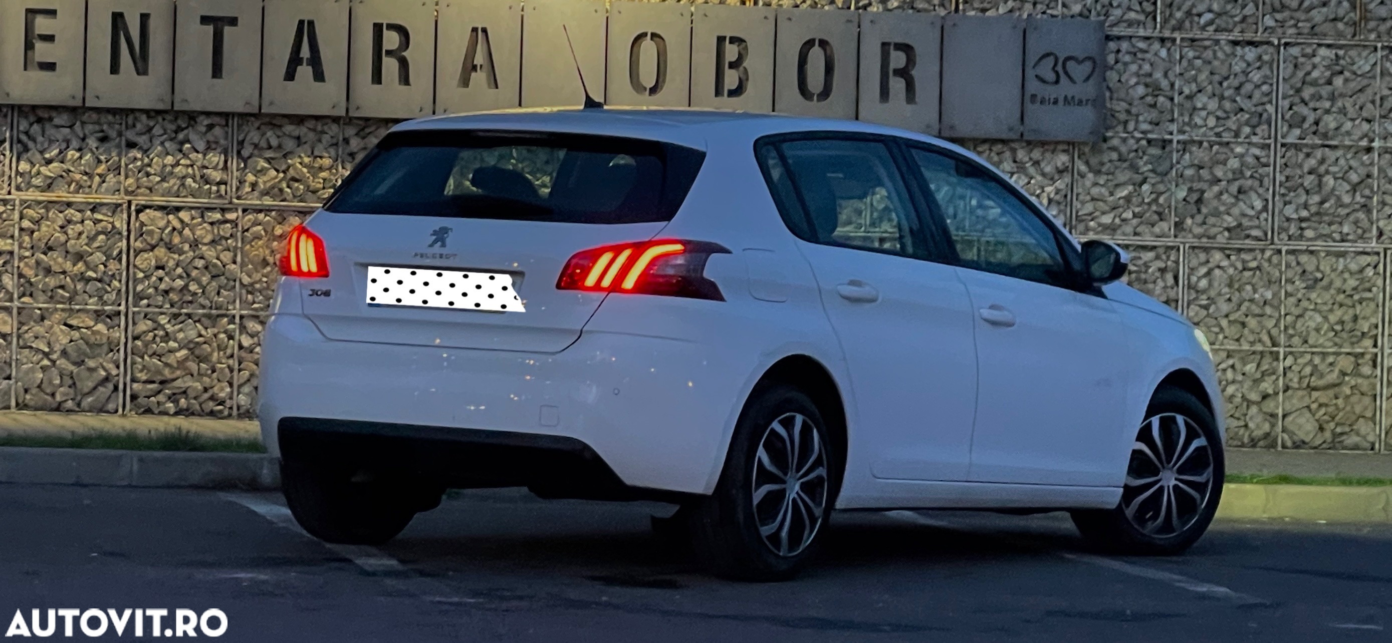 Peugeot 308 - 4