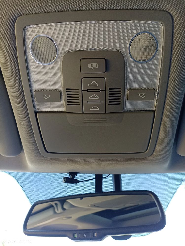 Kia Ceed - 31