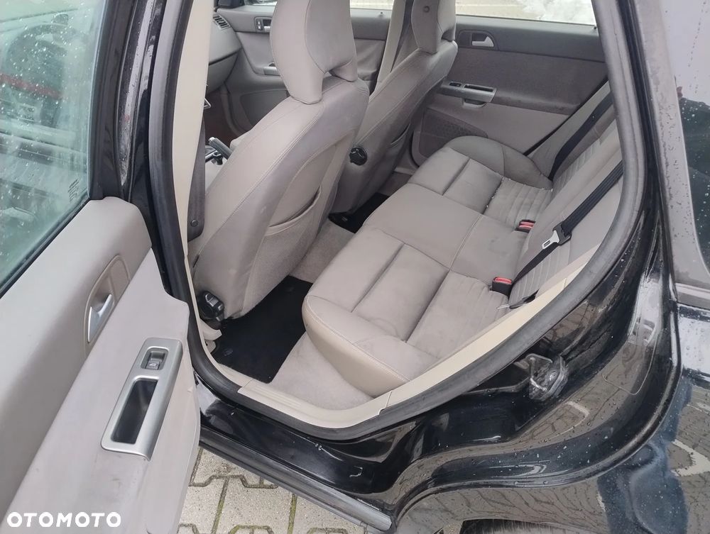 Volvo V50 1.6D Momentum - 20