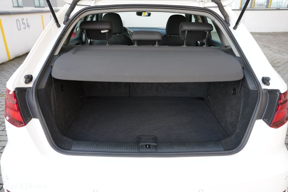 Audi A3 Sportback 1.5 TFSI Sport S tronic - 12