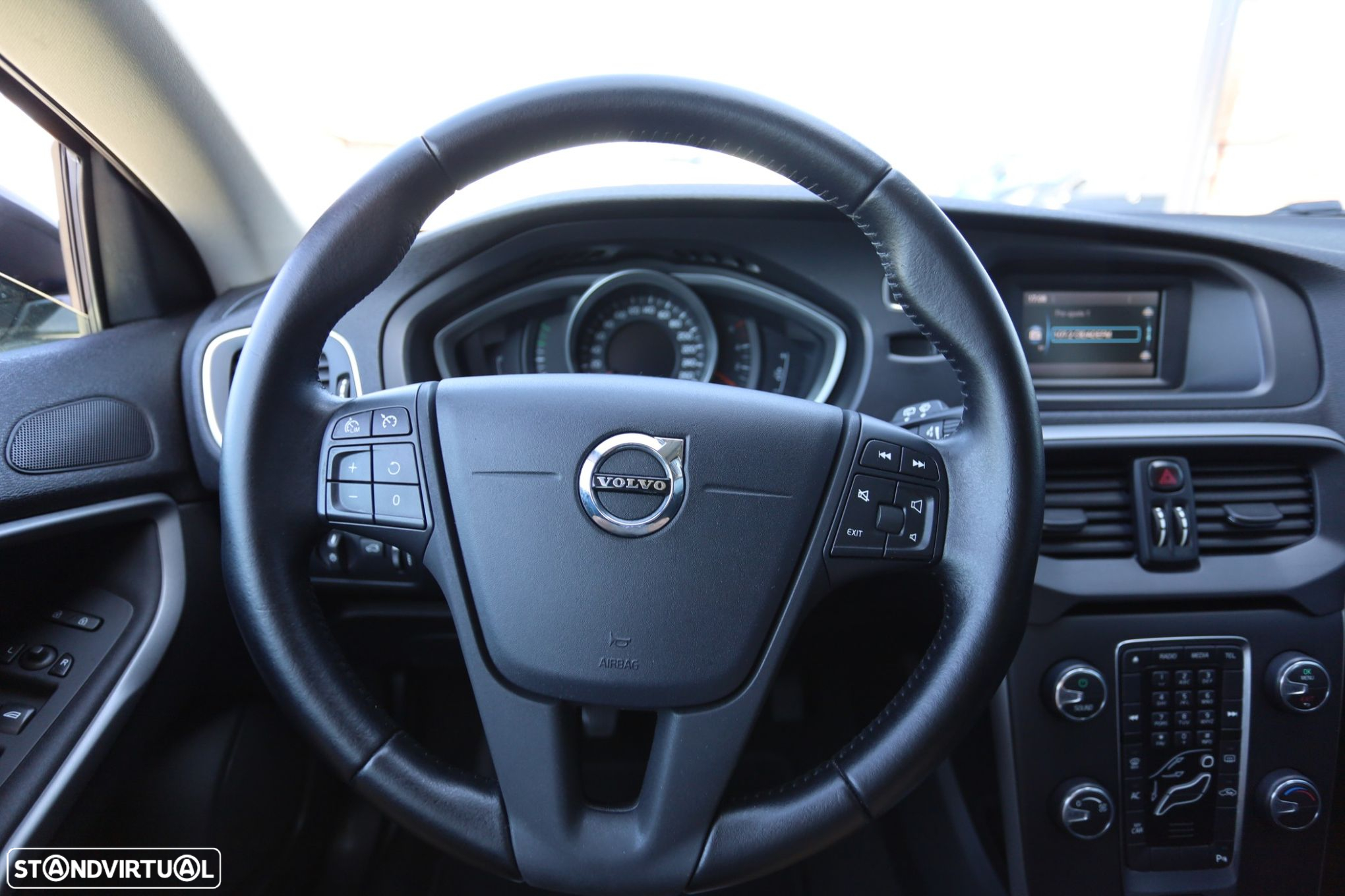 Volvo V40 2.0 D2 Momentum - 11