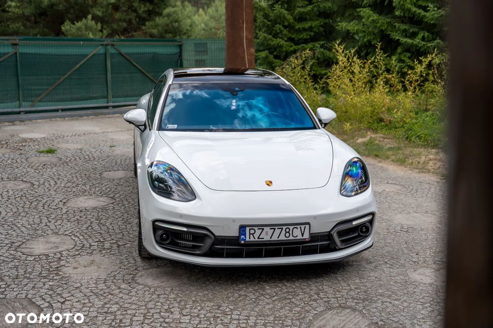 Porsche Panamera 4 Platinum Edition - 18