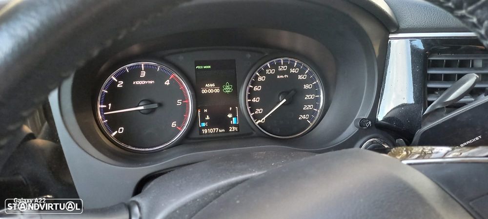 Mitsubishi Outlander 2.2 DI-D Intense - 11