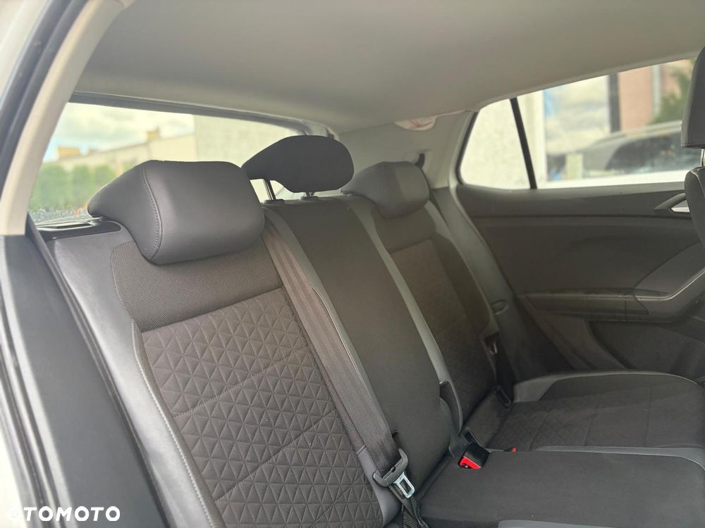 Volkswagen T-Cross - 18