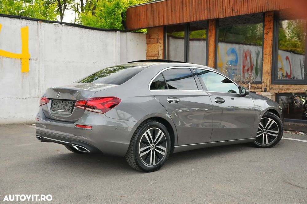 Mercedes-Benz A 180 7G-DCT Edition 2021 - 1
