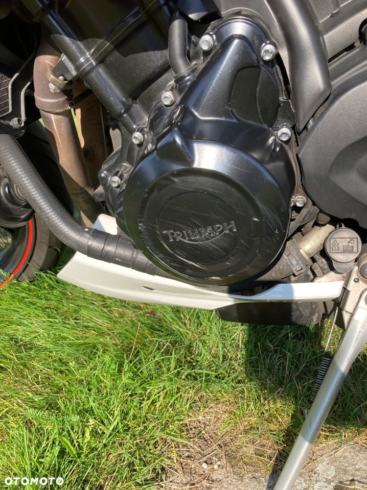 Triumph Street Triple - 8