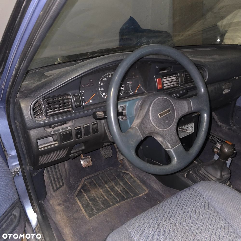 Mazda 626 2.0 D LX - 12