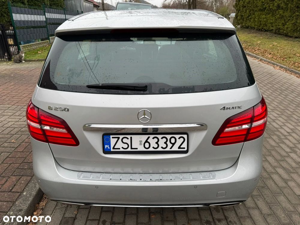 Mercedes-Benz Klasa B 250 4Matic 7G-DCT UrbanStyle Edition - 4