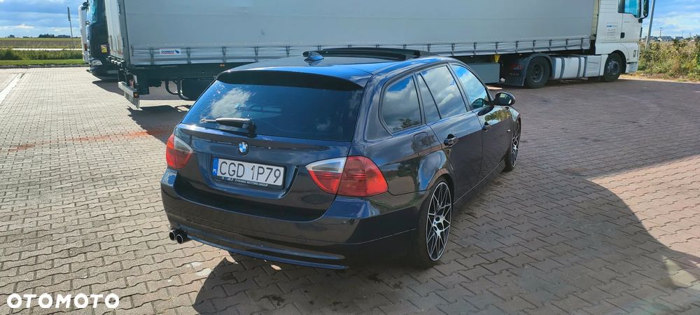 BMW Seria 3 320d - 4