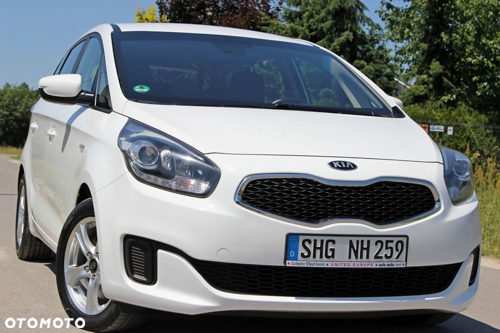 Kia Carens 1.7 CRDi 115 Dream Team Edition - 1