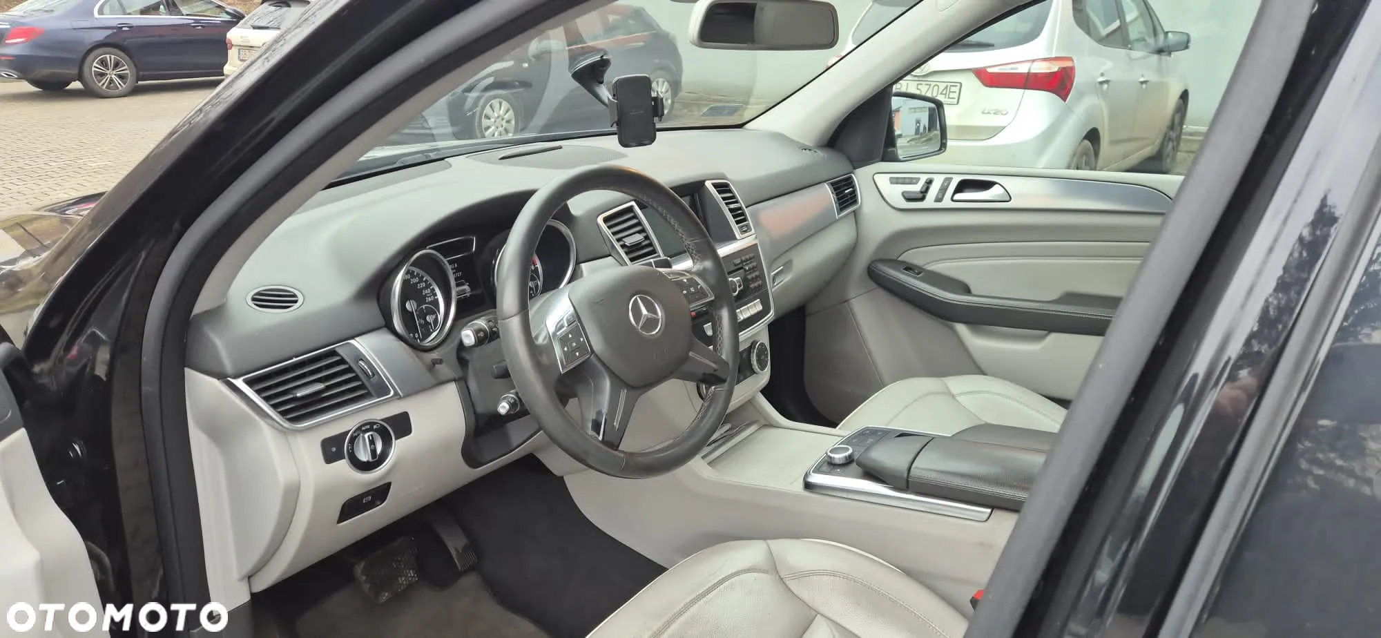 Mercedes-Benz ML 350 BlueTec 4-Matic - 8