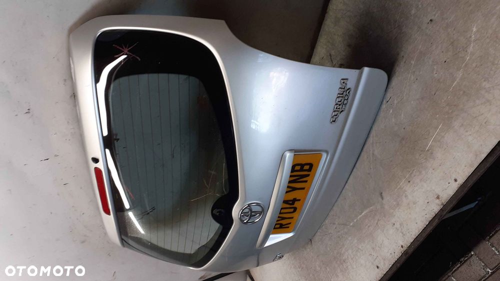 / KLAPA TYŁ BAGAŻNIKA DO TOYOTA COROLLA VERSO 199 SREBRNA - 3