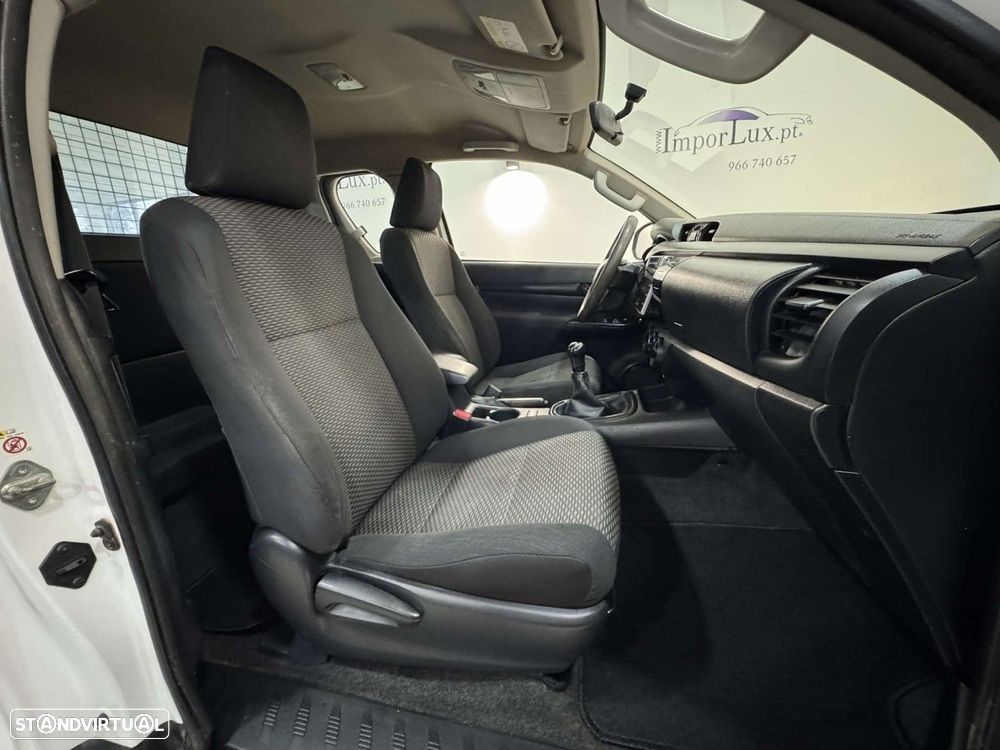 Toyota Hilux 2.4 D-4D 4WD CD CH - 10