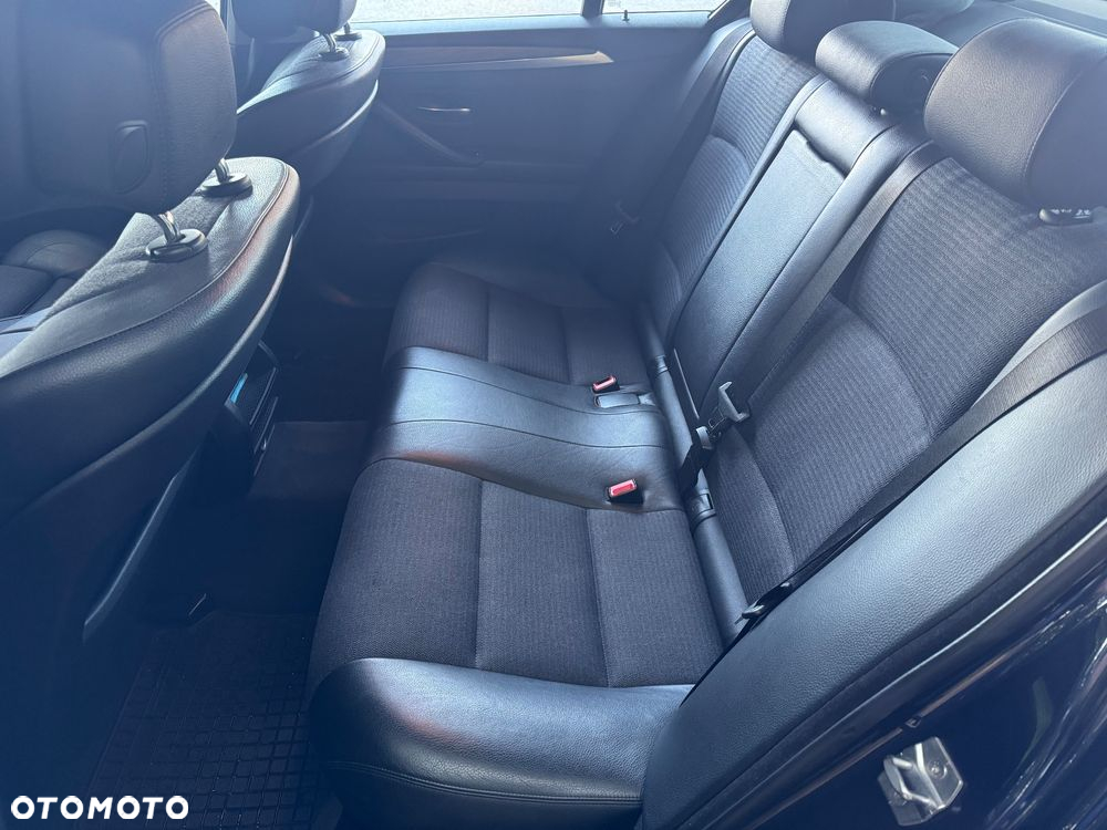 BMW Seria 5 520d - 14