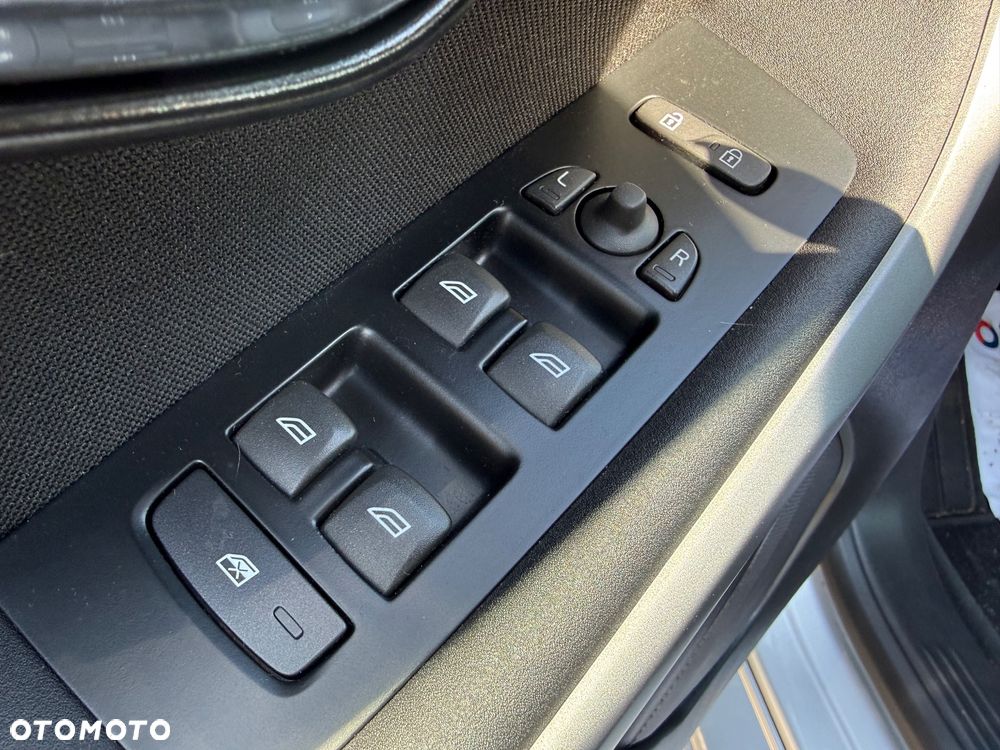 Volvo V40 D2 Kinetic - 19