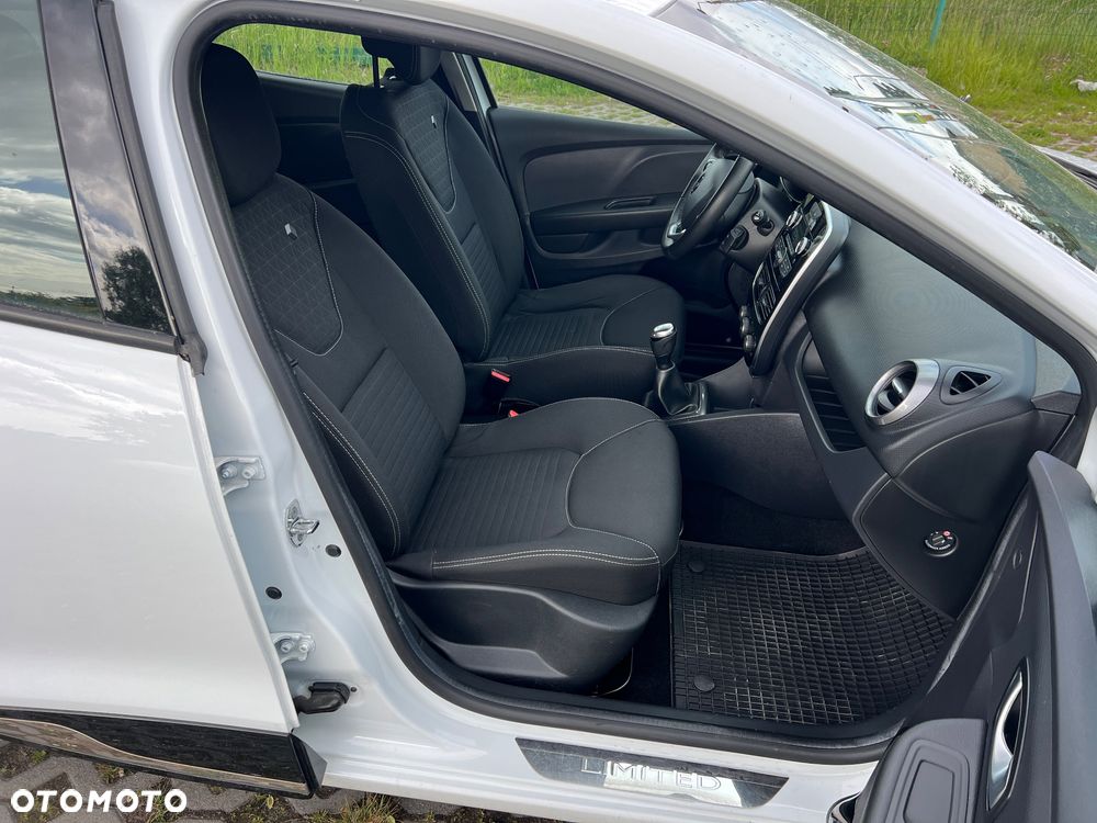 Renault Clio 1.2 16V 75 LIMITED - 39
