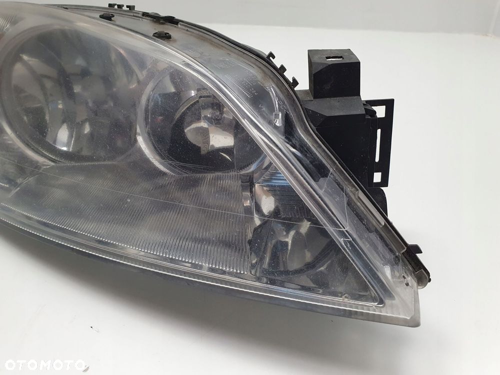 LAMPA PRAWA Ford Mondeo Mk3 III 00-07r PRZEDNIA prawy przód pasażera Europa - 2
