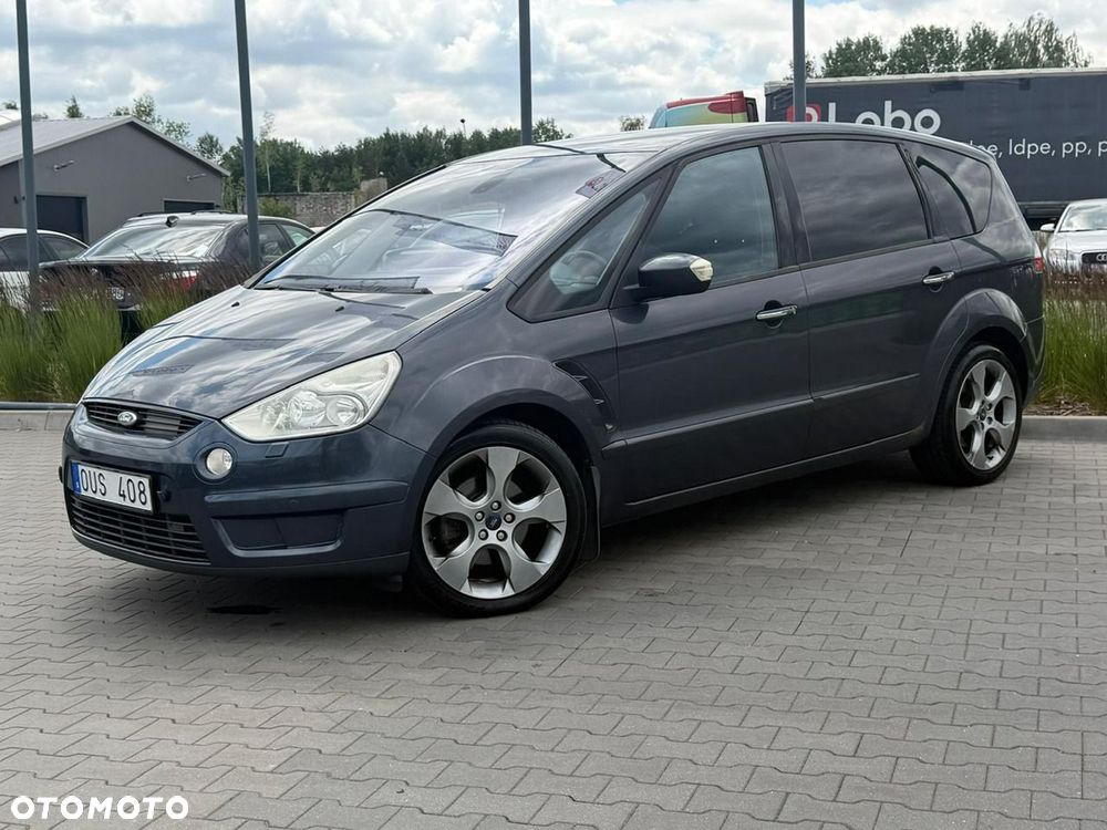 Ford S-Max - 21
