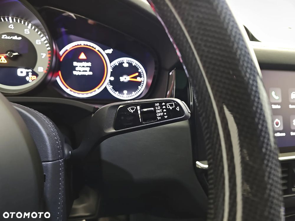 Porsche Cayenne Turbo - 18