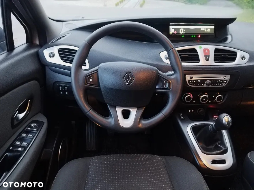 Renault Scenic 1.5 dCi Avantage - 14