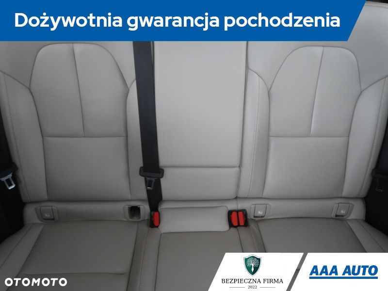 Volvo XC 40 - 12