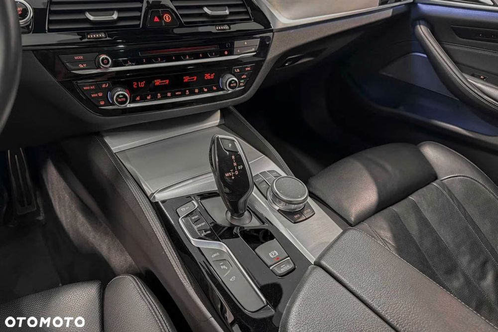 BMW Seria 5 530e M Sport Edition - 21