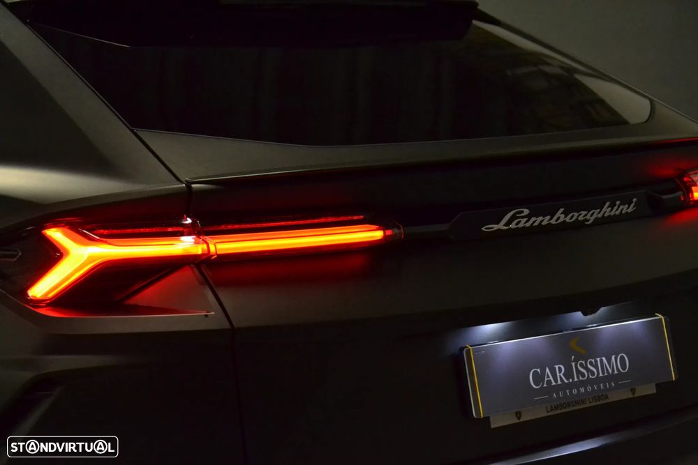 Lamborghini Urus 4.0 V8 - 12