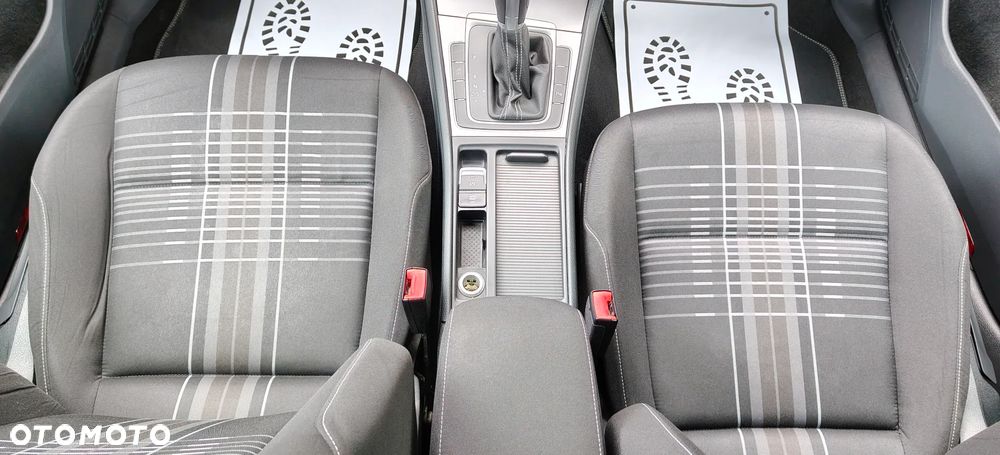 Volkswagen Golf 1.6 TDI BlueMotion Technology DSG Lounge - 28