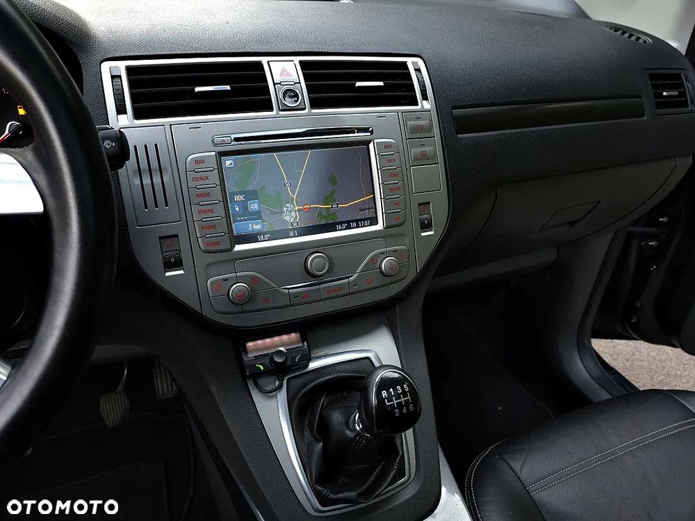 Ford Kuga 2.0 TDCi 4x4 Titanium - 32