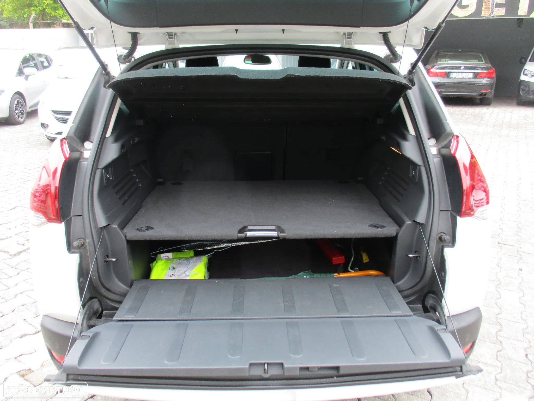 Peugeot 3008 1.6 BlueHDi Style - 21