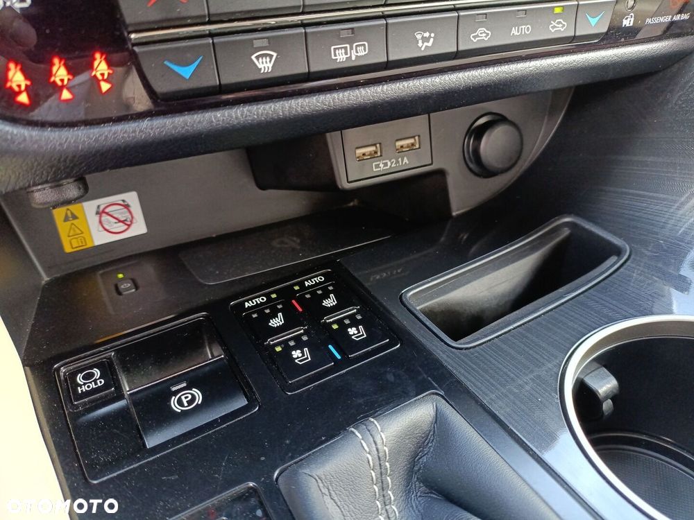 Lexus RX - 28